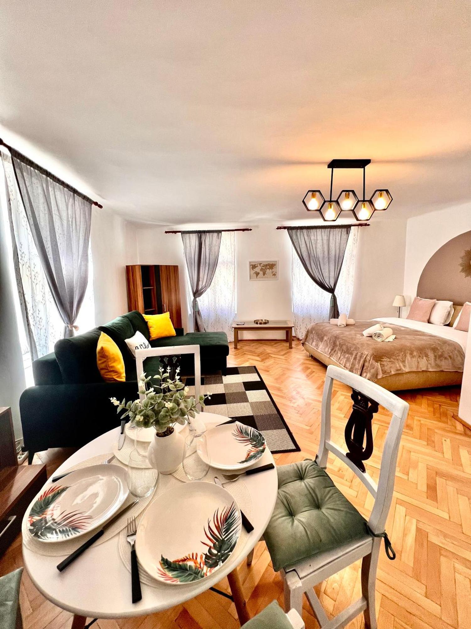 Old Town City Center Apartments Braszów Zewnętrze zdjęcie
