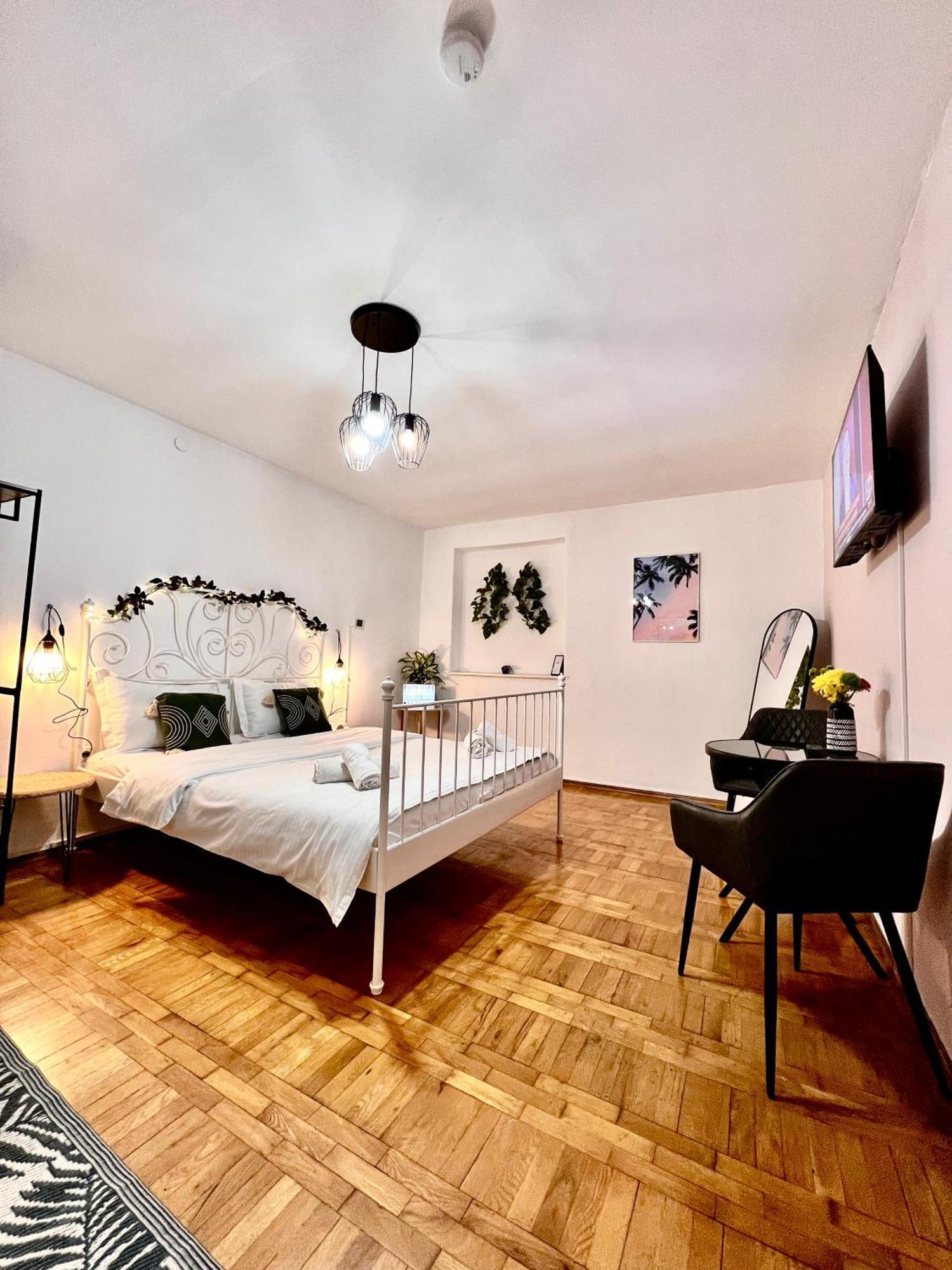 Old Town City Center Apartments Braszów Zewnętrze zdjęcie